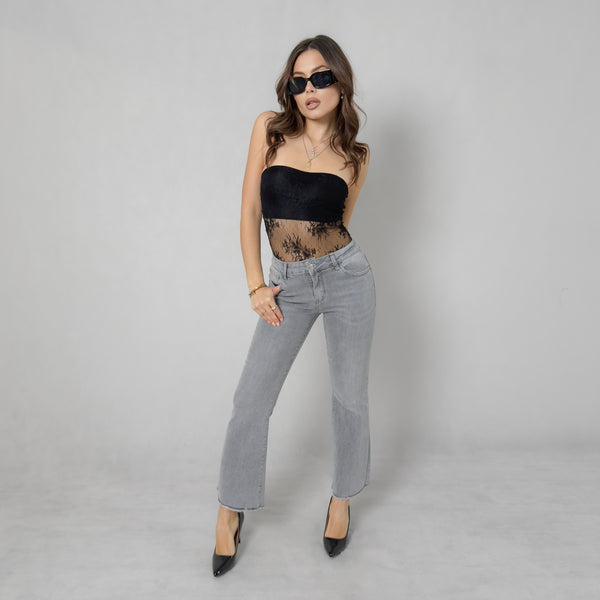 Jeans A Trombetta Sfrangiato