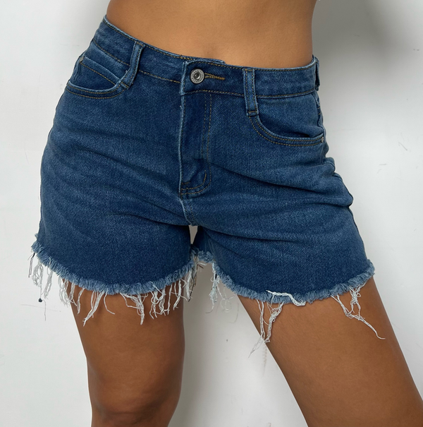 SHORT SIVIA